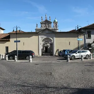 https://central-apartment.italymilanhotels.net
